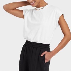 Womens short sleeve white tshirt - Small